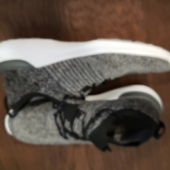 FoorJoy women's golf shoes - Picture 3 of 3